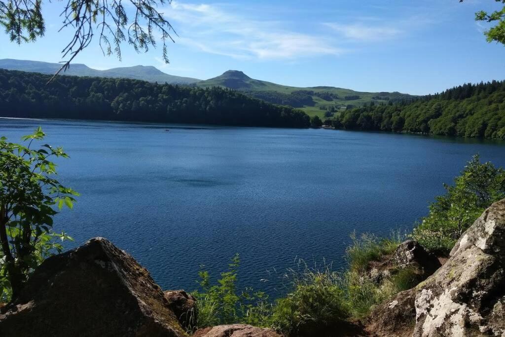 Studio Au Coeur Des Volcans D Auvergne - Murol Buitenkant foto